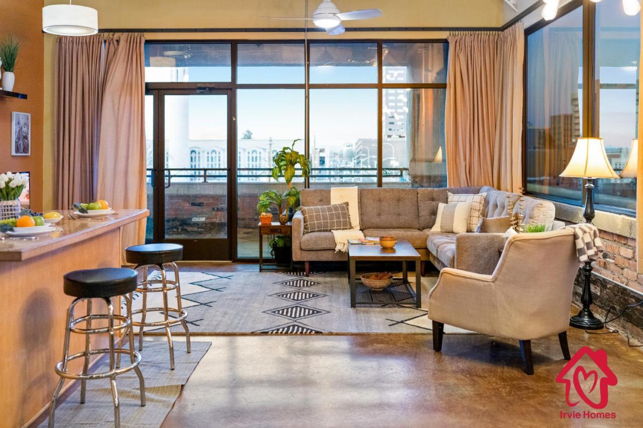 Elevated Route 66 Abq Penthouse- An Irvie Albuquerque